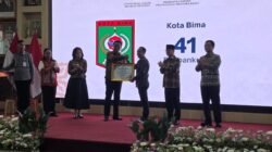 Pemkot Bima Raih Penghargaan dari Menteri Hukum RI